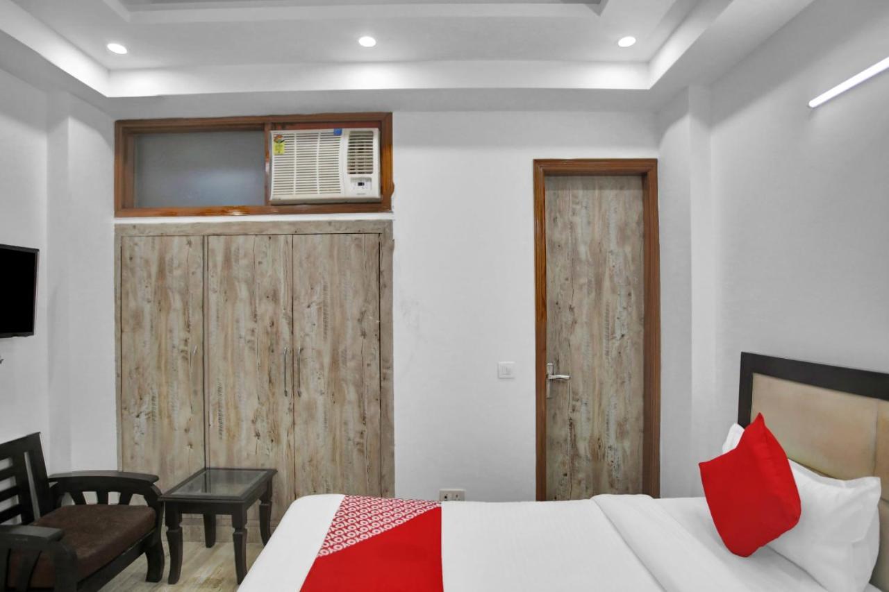 Oyo 82100 Golden Residency Noida Zewnętrze zdjęcie