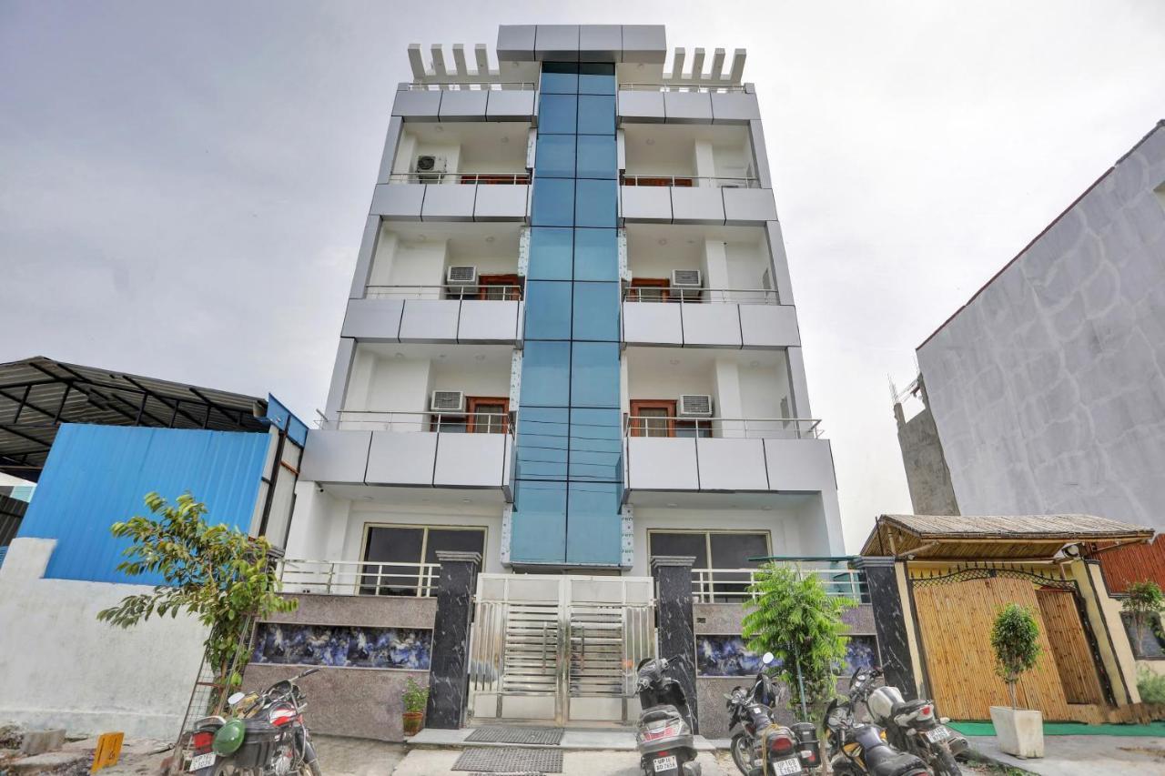Oyo 82100 Golden Residency Noida Zewnętrze zdjęcie