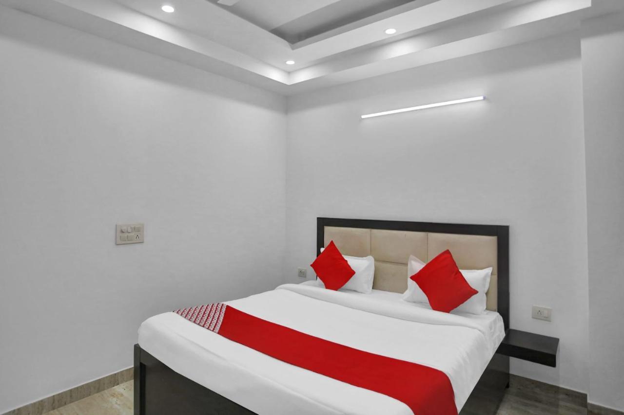 Oyo 82100 Golden Residency Noida Zewnętrze zdjęcie