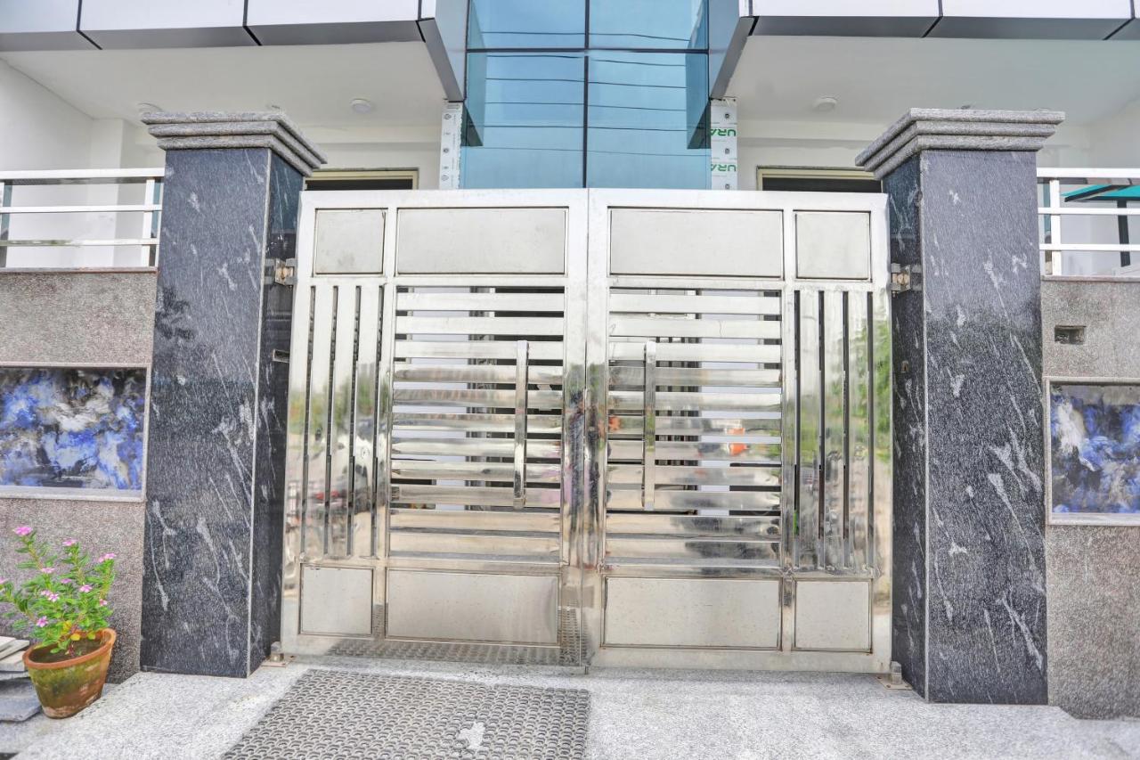 Oyo 82100 Golden Residency Noida Zewnętrze zdjęcie