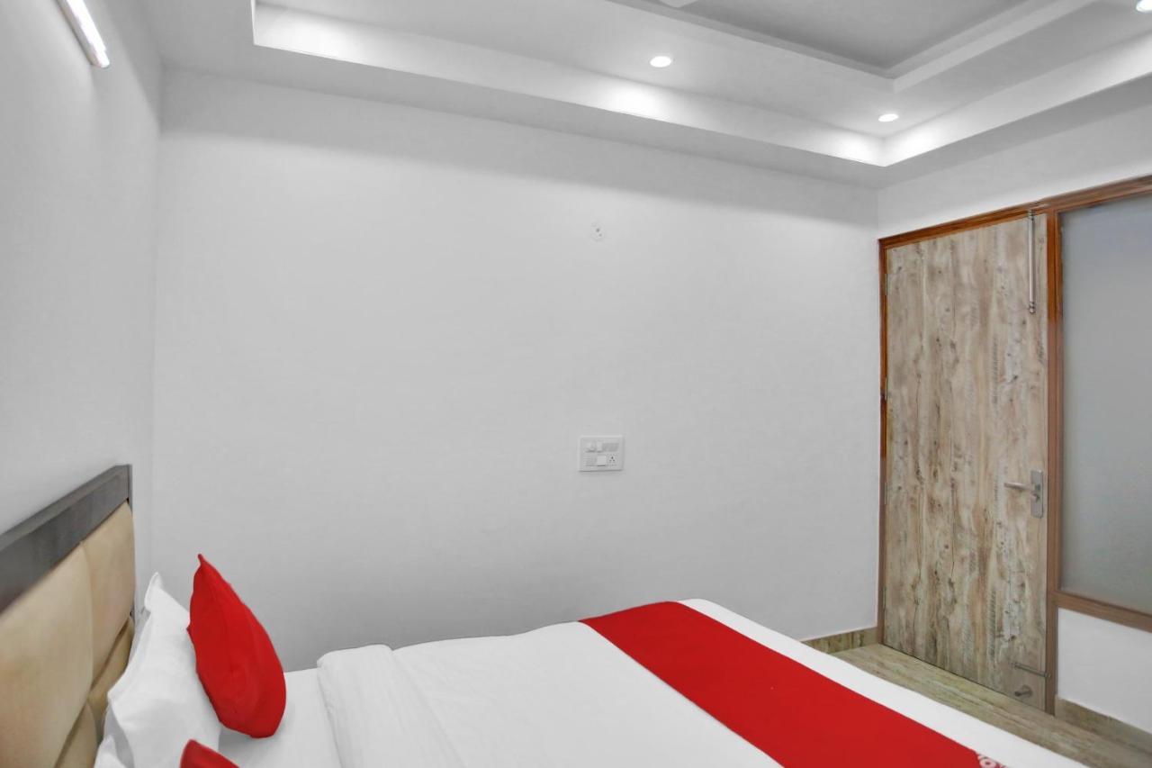 Oyo 82100 Golden Residency Noida Zewnętrze zdjęcie