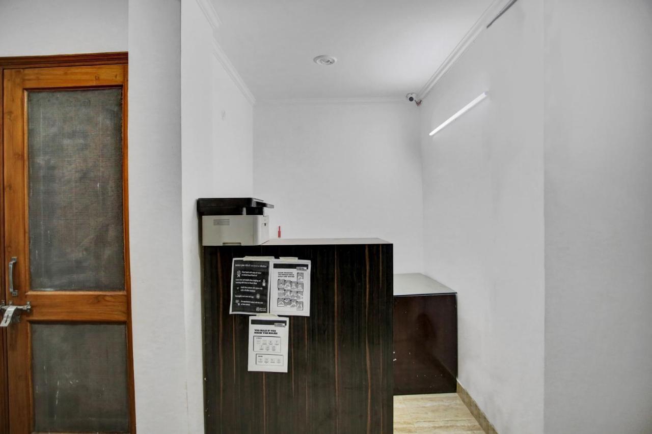 Oyo 82100 Golden Residency Noida Zewnętrze zdjęcie
