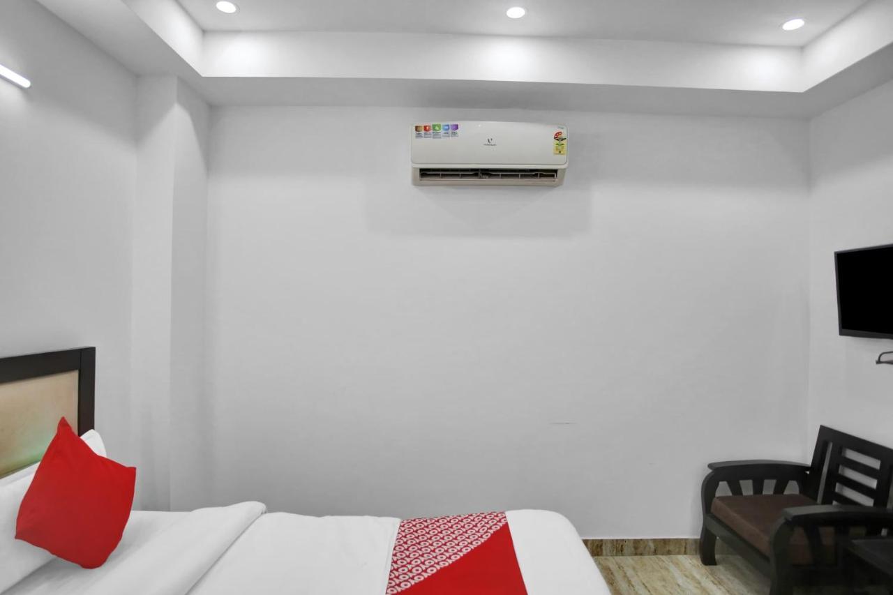 Oyo 82100 Golden Residency Noida Zewnętrze zdjęcie