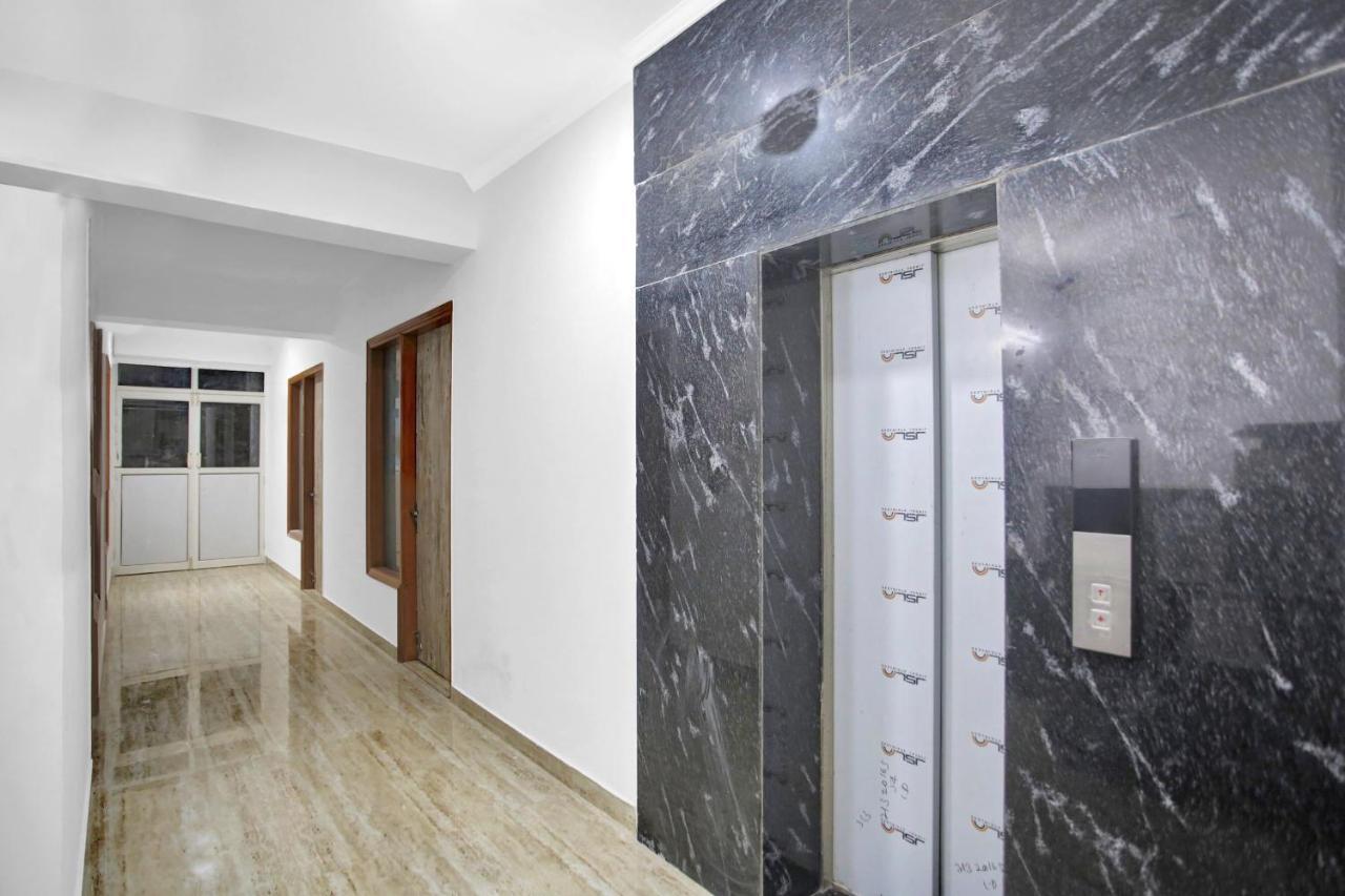 Oyo 82100 Golden Residency Noida Zewnętrze zdjęcie